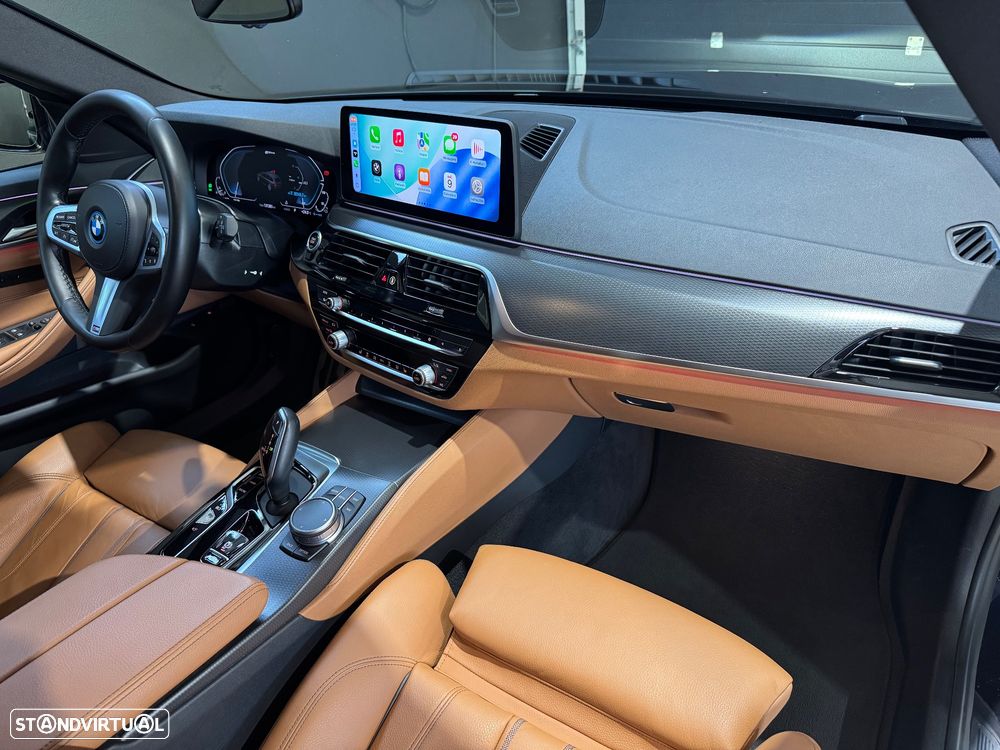 BMW 530 e Pack Desportivo M - 32
