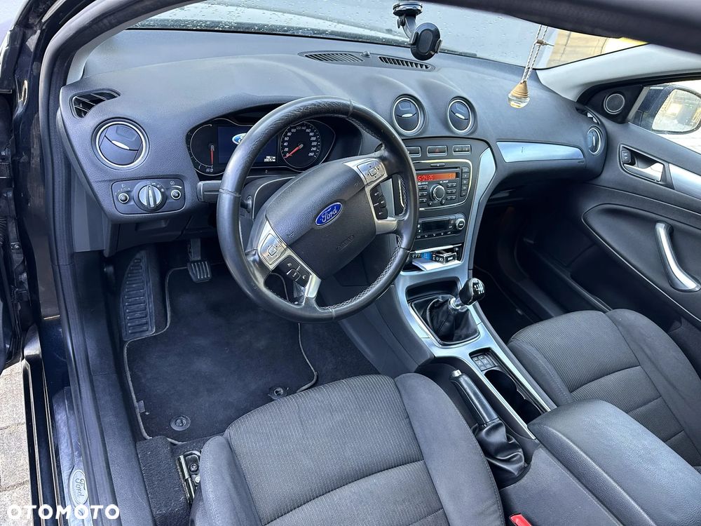 Ford Mondeo 2.0 TDCi Titanium - 18