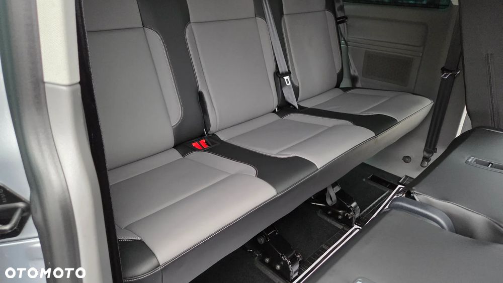 Volkswagen Caravelle 2.0 TDI L2 Highline 4Motion DSG - 13