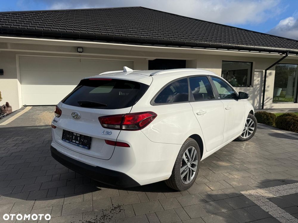 Hyundai i30 1.4 YES - 6