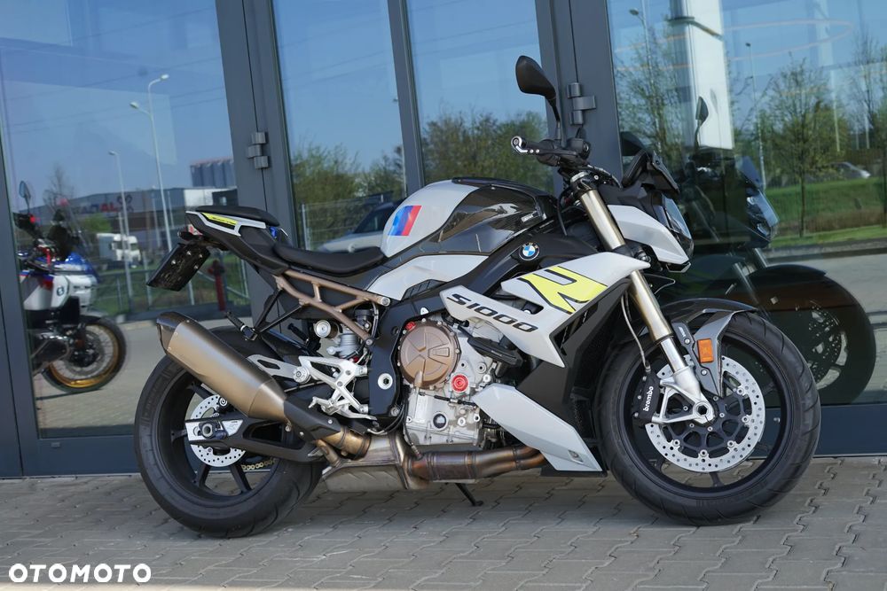 BMW S - 3