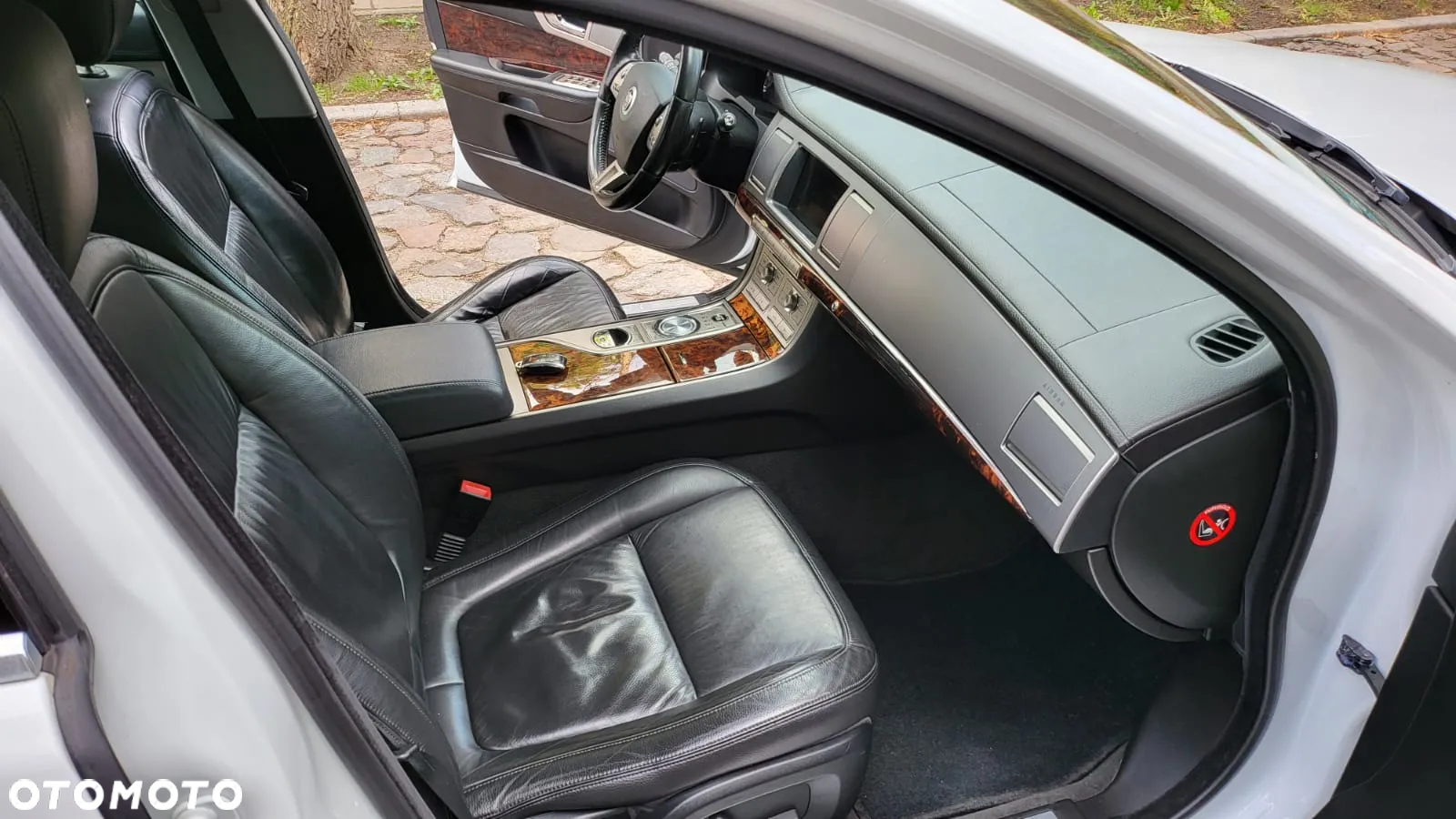 Jaguar XF 3.0 V6 D Premium Luxury - 14
