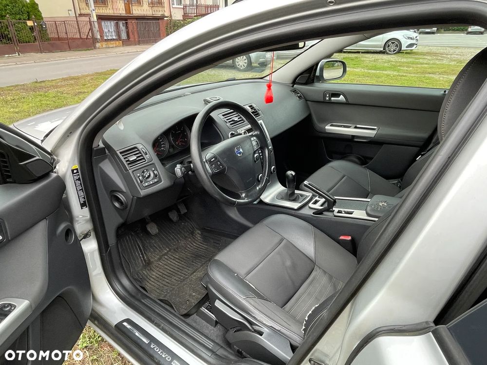 Volvo V50 1.6D DPF DRIVe - 11