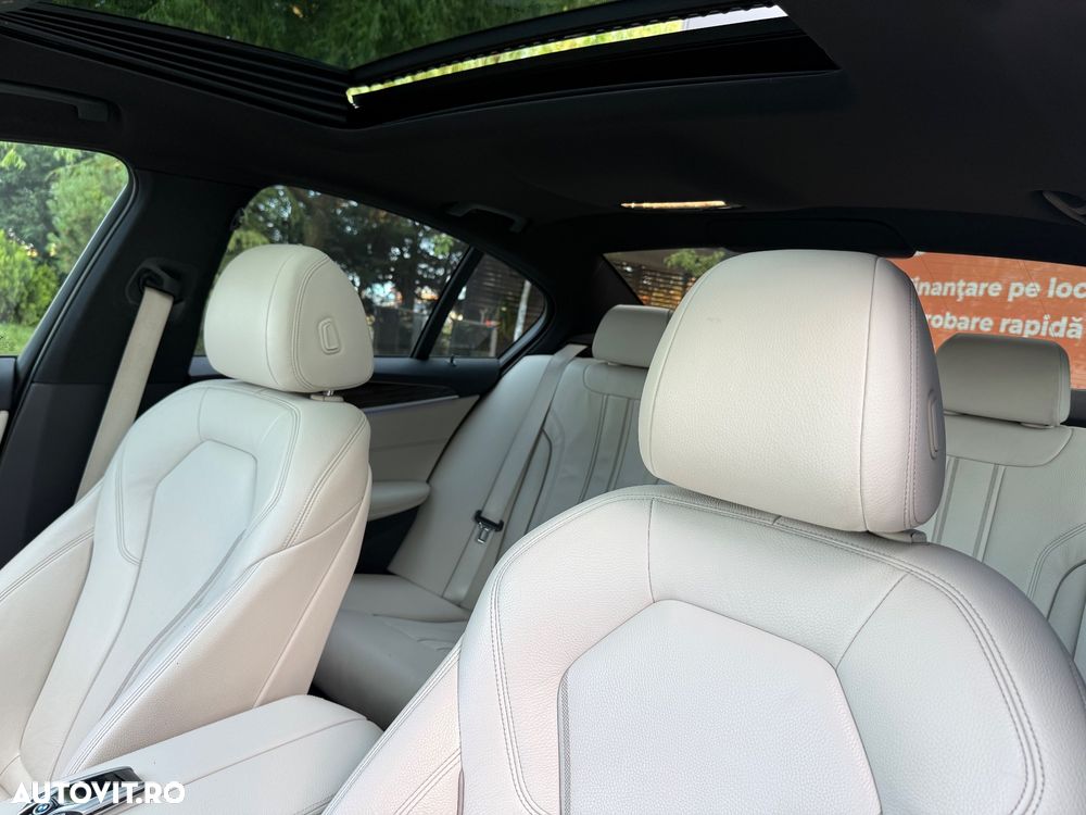 BMW Seria 5 530d xDrive Aut. - 12