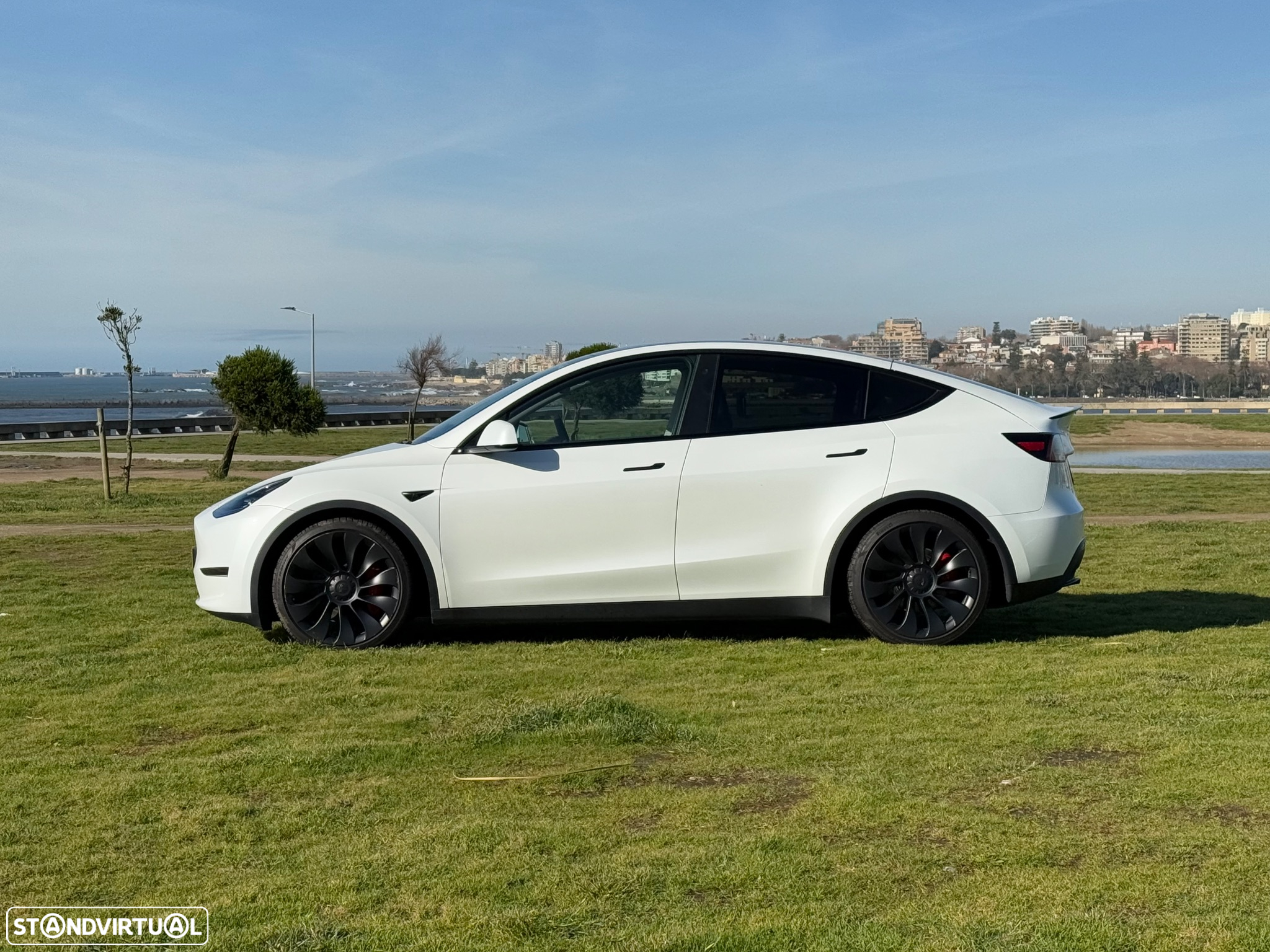 Tesla Model Y Performance Tração Integral - 4