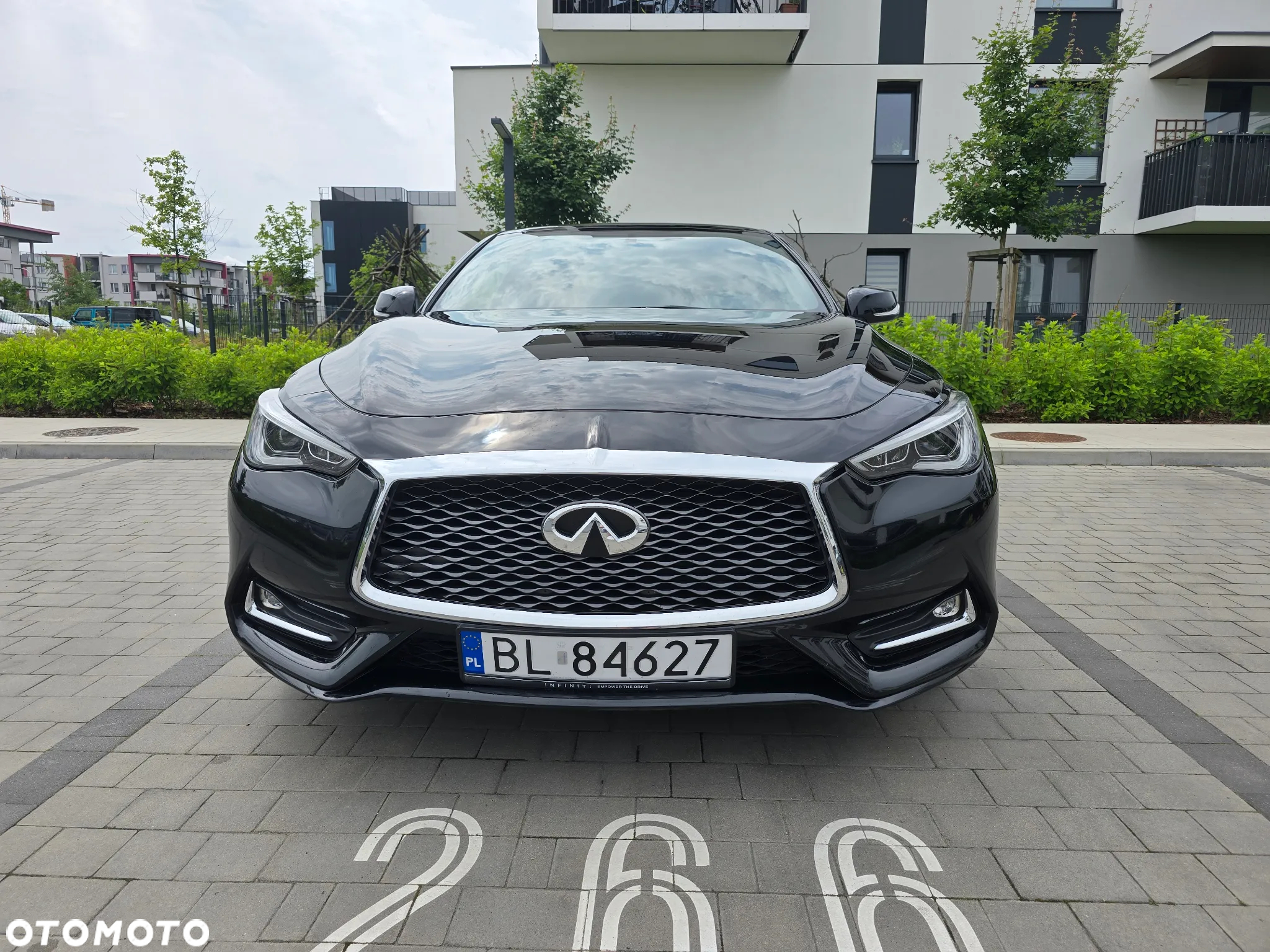 Infiniti Q60 2.0t Coupe Premium - 11