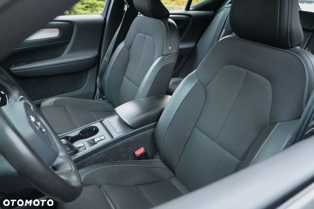 Volvo XC 40 D3 Momentum Pro - 29