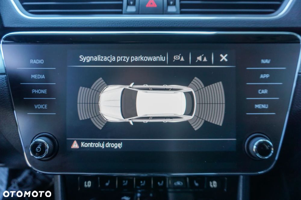 Skoda Superb 2.0 TDI 4x4 Style DSG - 17