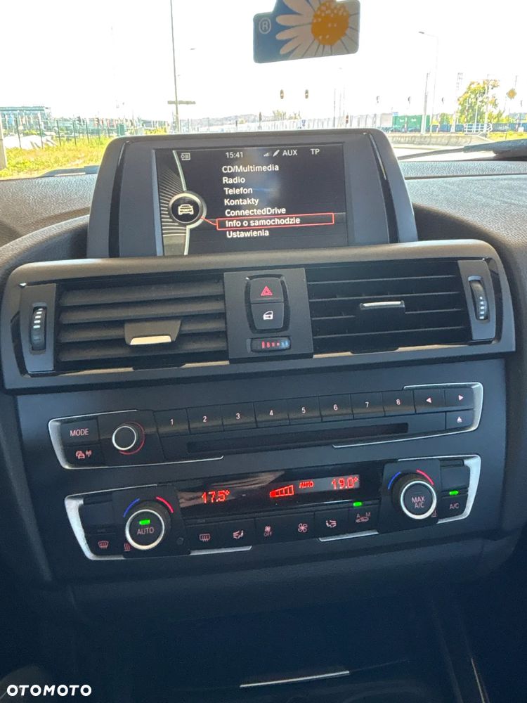 BMW Seria 1 120d Sport Line - 11