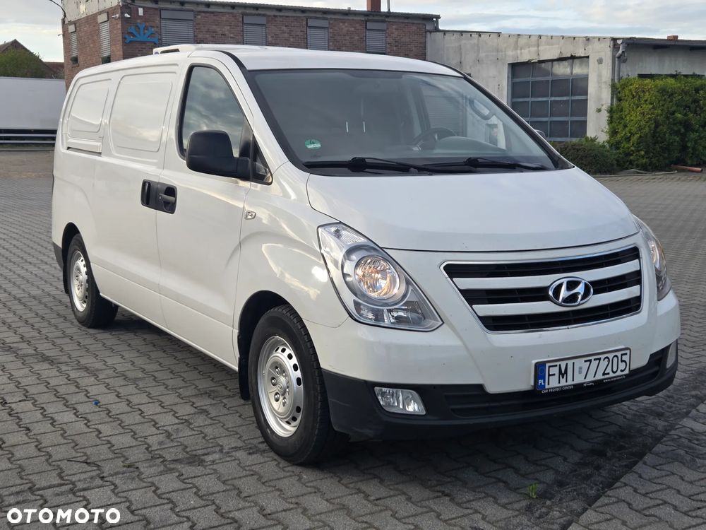 Hyundai H-1 Starex - 17