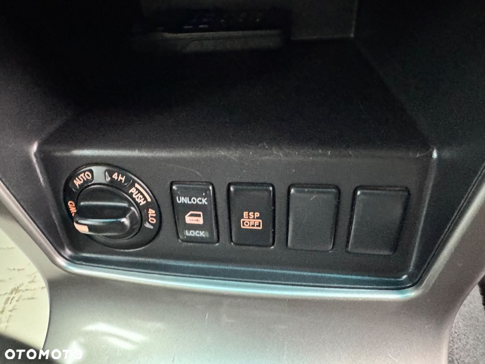 Nissan Pathfinder 2.5 dCi Premium - 13