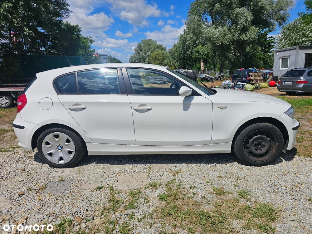 BMW Seria 1 116i - 11