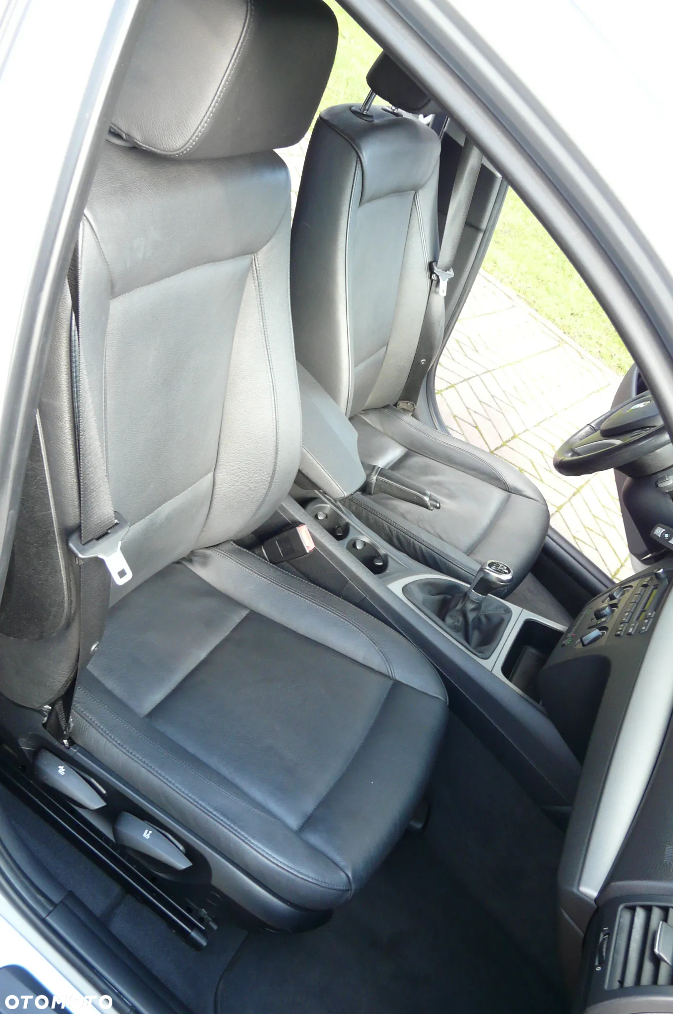 BMW Seria 1 116i - 30