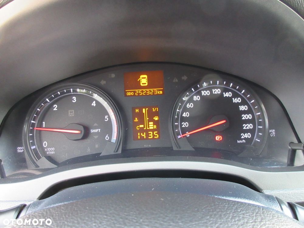 Toyota Avensis 2.0 D-4D Executive - 16