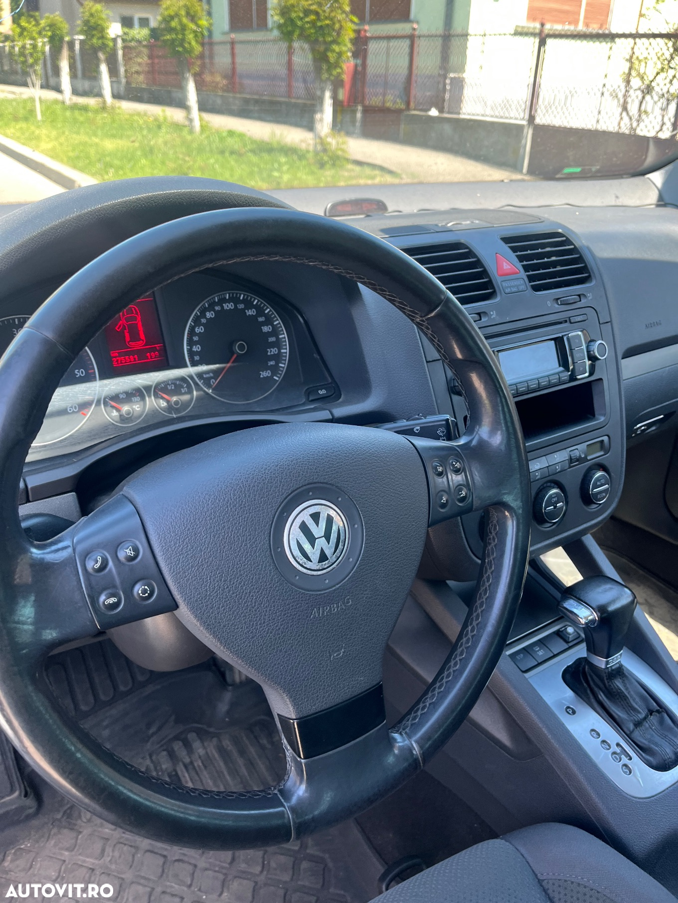 Volkswagen Golf 1.9 TDI Sportline DSG - 11