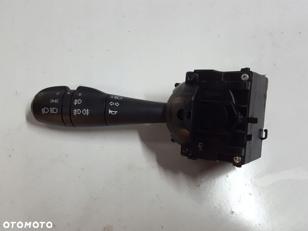 DACIA DUSTER I LIFT MANETKA WŁĄCZNIK ŚWIATEŁ KIERUNKOWSKAZÓW E1109558 - 1