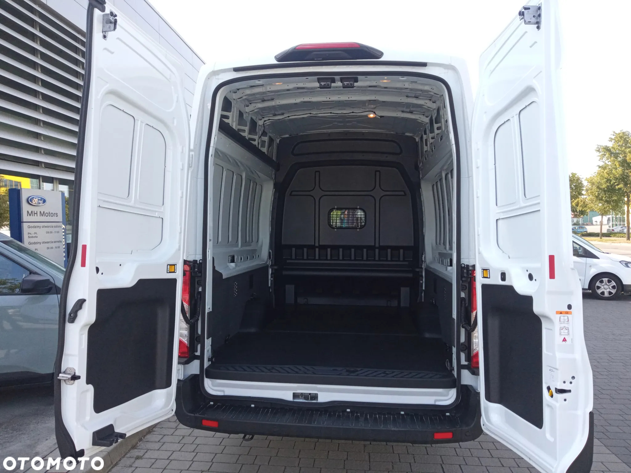 Ford Transit - 18