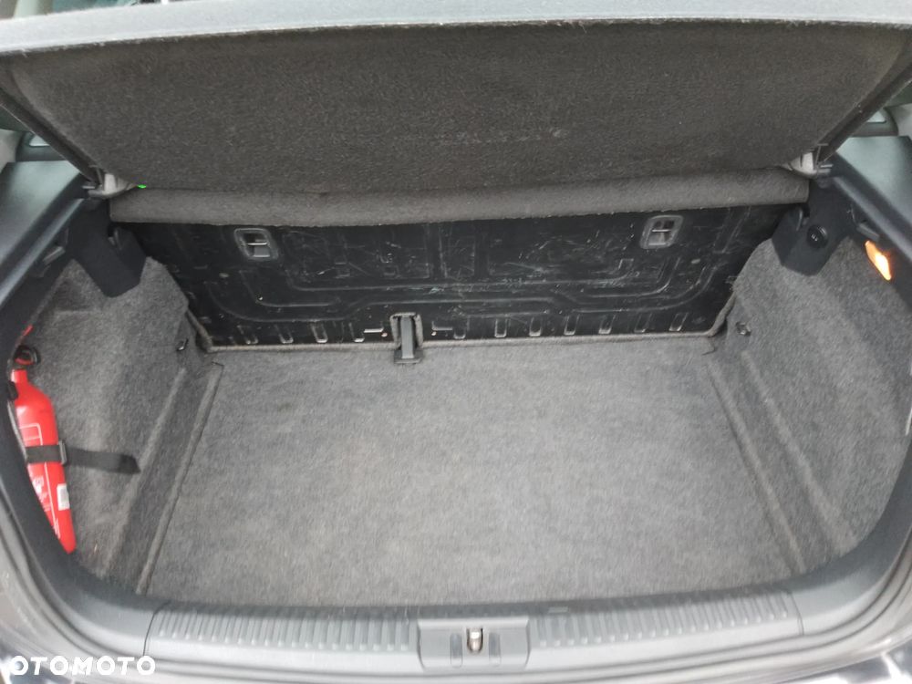 Volkswagen Polo - 14