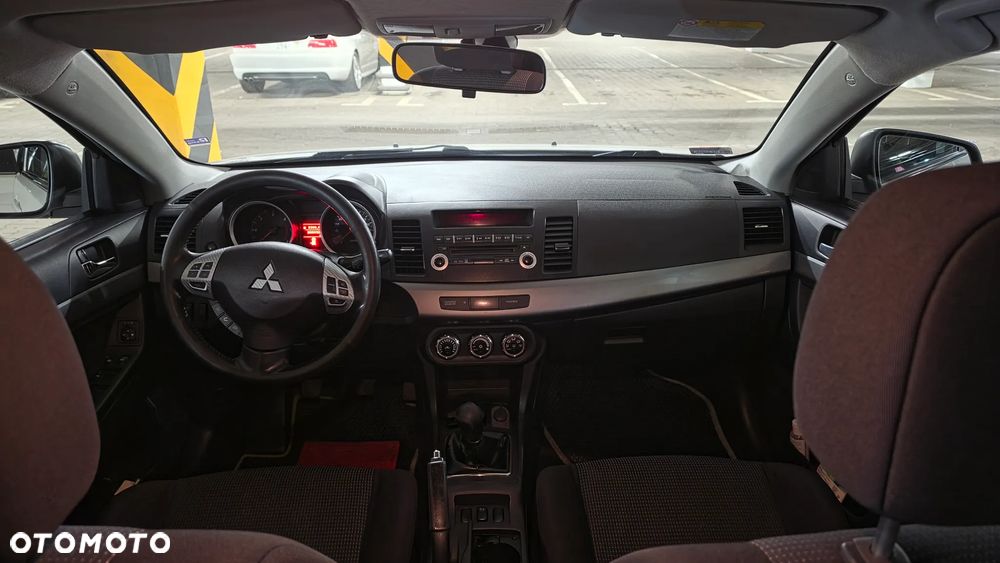Mitsubishi Lancer 1.8 DID Invite - 21