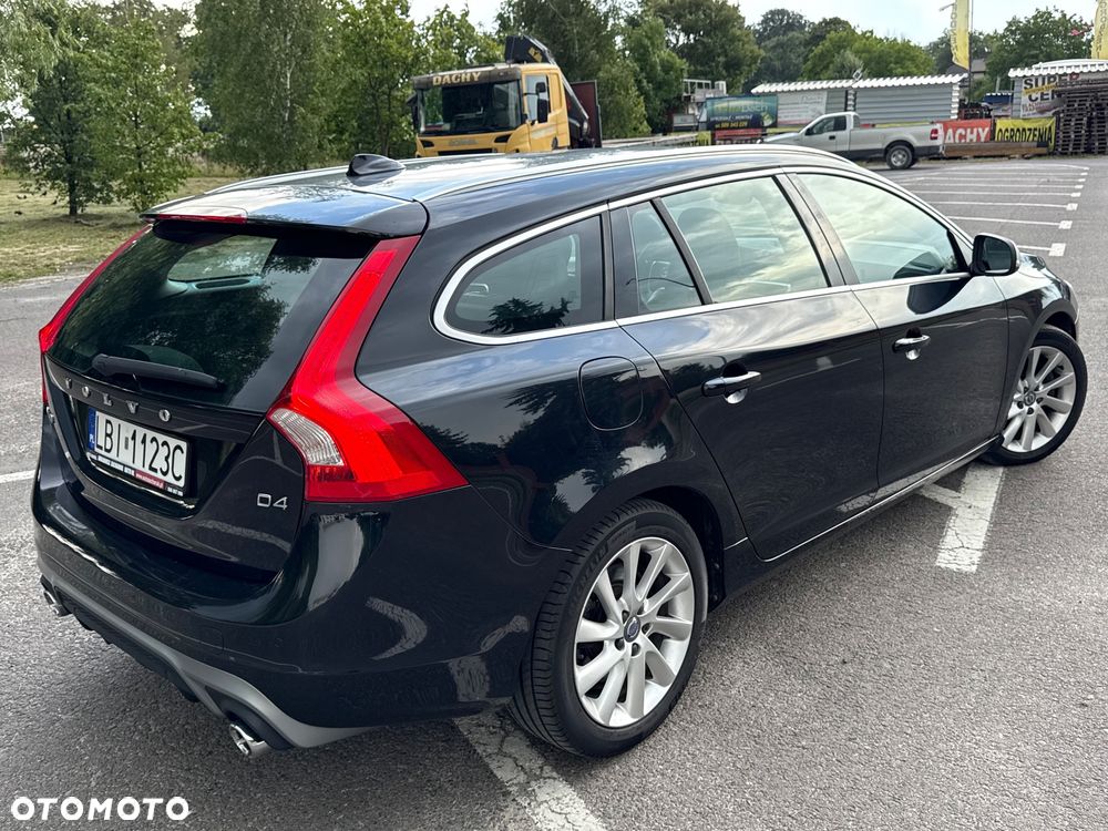 Volvo V60 D4 Geartronic RDesign - 9