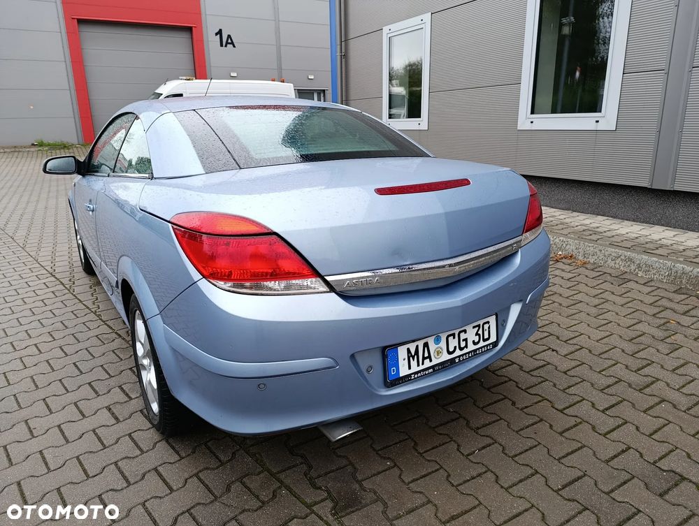 Opel Astra Twin Top 1.8 Endless Summer - 10