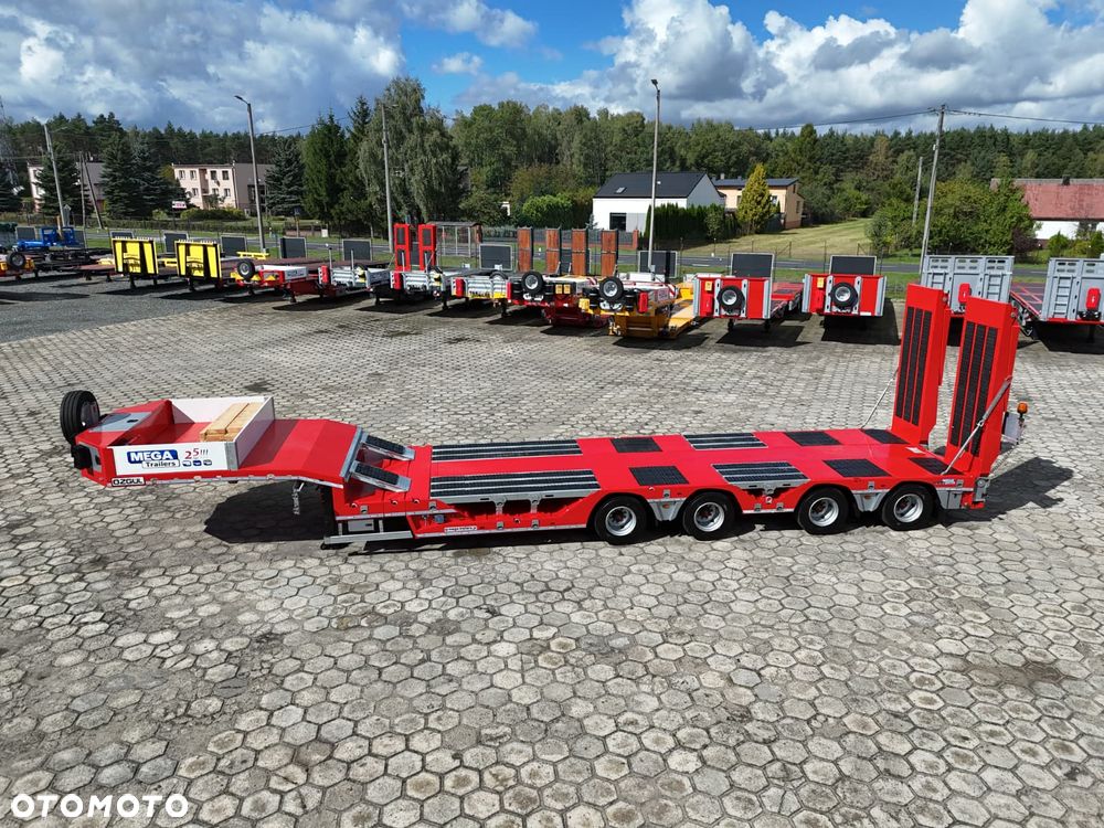 Inny 4 OSIOWA NISKOPODWOZIOWA z zagłębieniami na koła, rozciągana 5.000mm, długie najazdy 70T DMC - 2