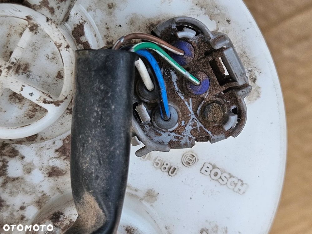 Toyota Avensis T25 1.8 VVti pompa paliwa 77020-02070 0580313085 - 4