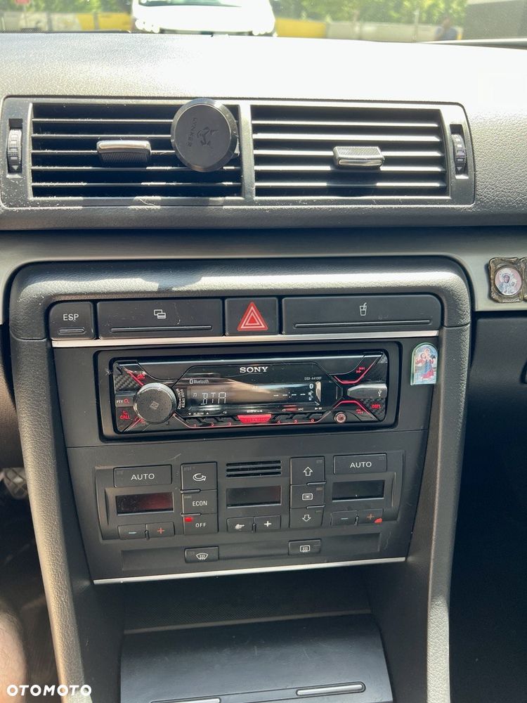 Audi A4 Limousine - 10