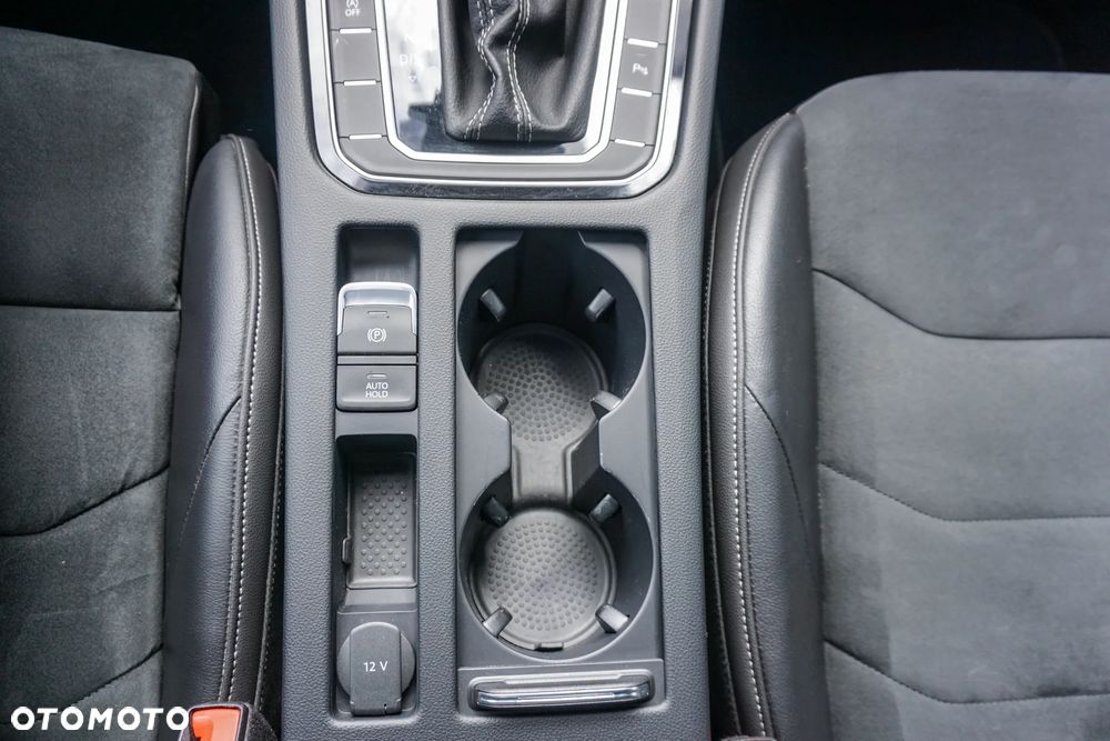 Volkswagen Arteon 2.0 TSI R-Line DSG - 25