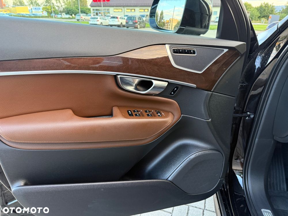 Volvo XC 90 - 27