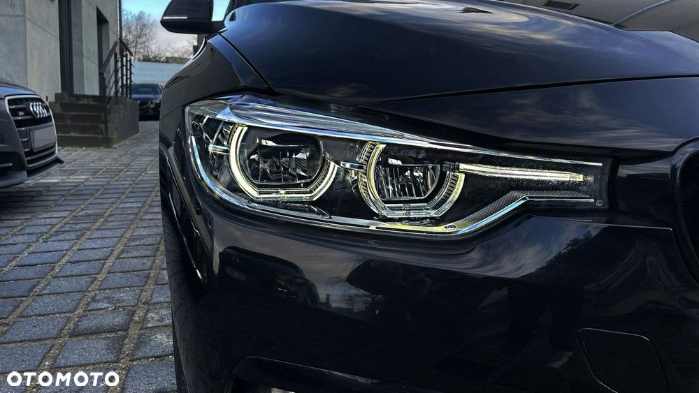 BMW Seria 3 330i xDrive Advantage sport - 20