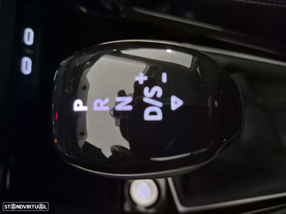 VW T-Cross 1.0 TSI Urban DSG - 37