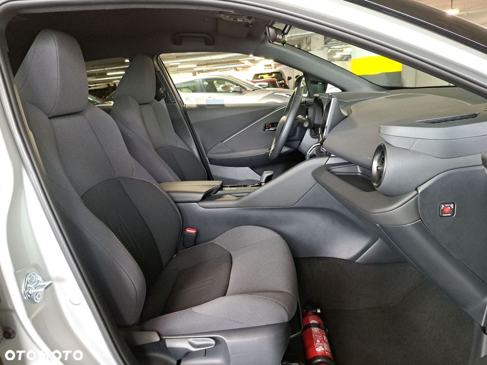 Toyota C-HR - 16