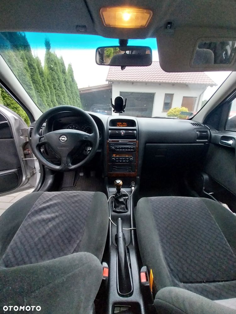 Opel Astra - 4