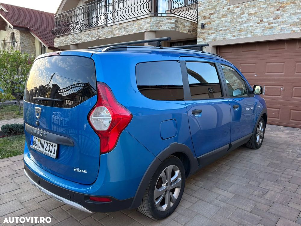 Dacia Lodgy TCe 115 Stepway Celebration - 5