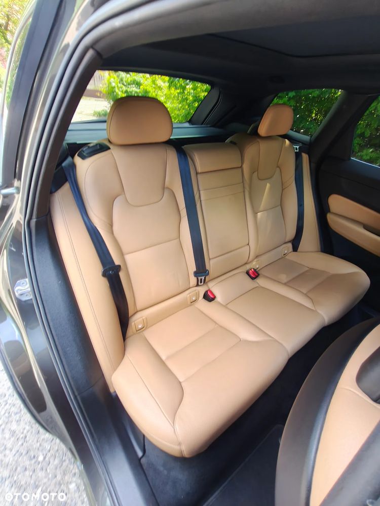 Volvo XC 60 T6 AWD Momentum - 21