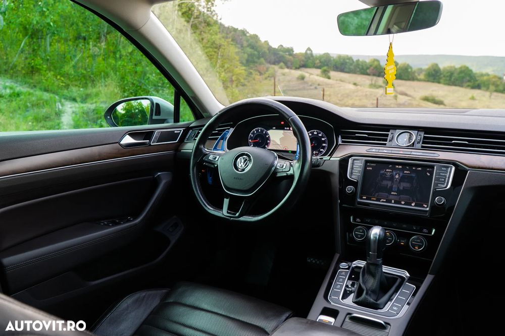 Volkswagen Passat - 15
