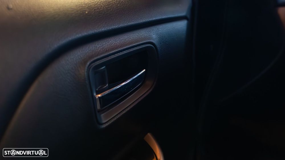 Mitsubishi L200 2.3 DI-D Strakar CD Intense 4WD - 13