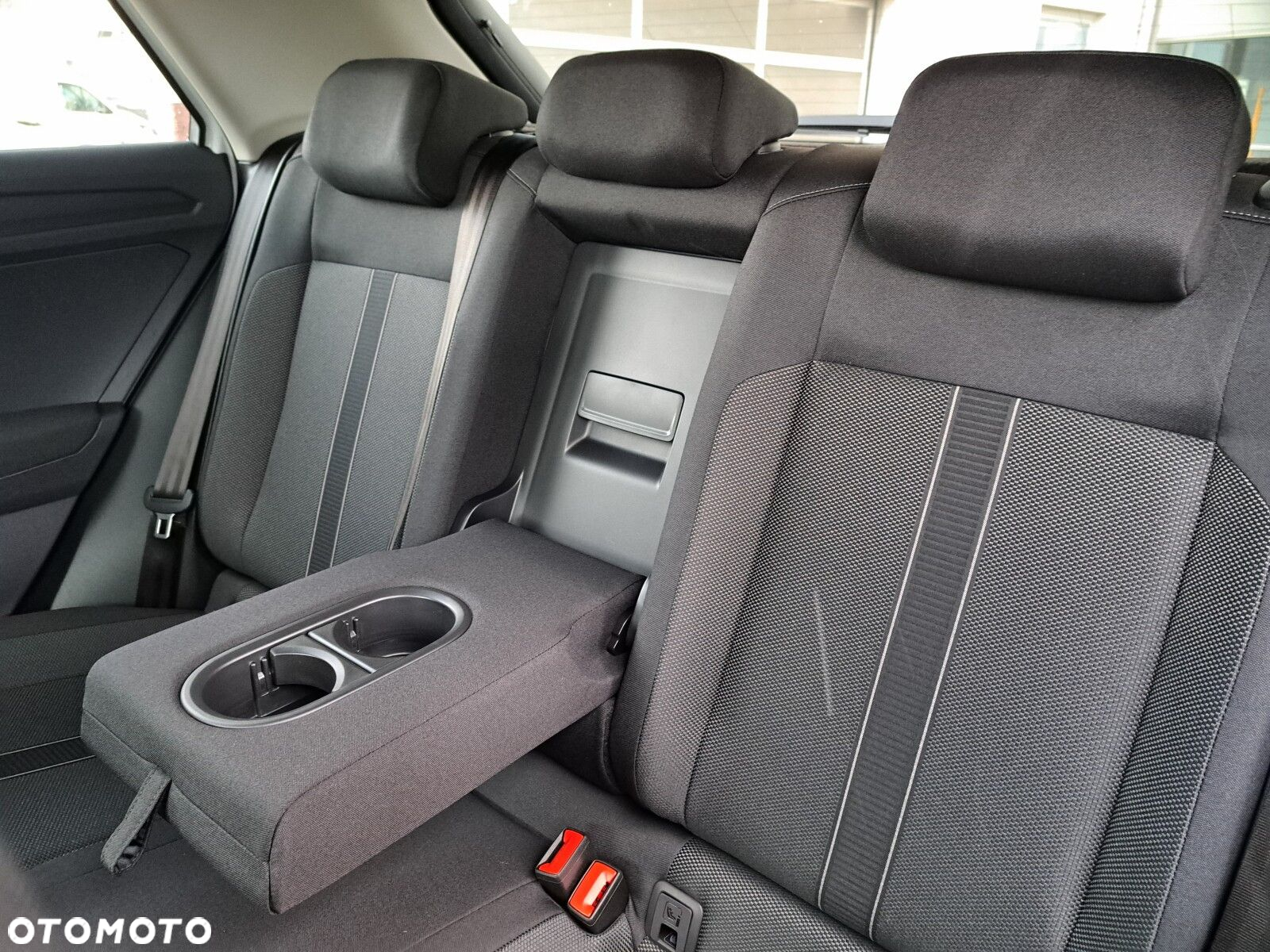 Volkswagen T-Roc 1.5 TSI Life Plus DSG - 34