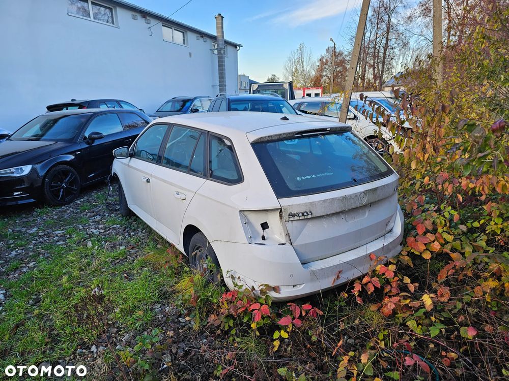 Skoda Fabia 1.0 Ambition - 4