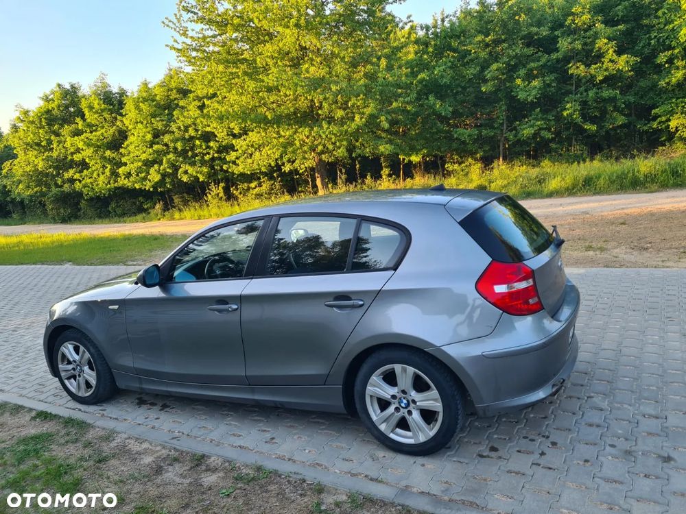 BMW Seria 1 118d - 4