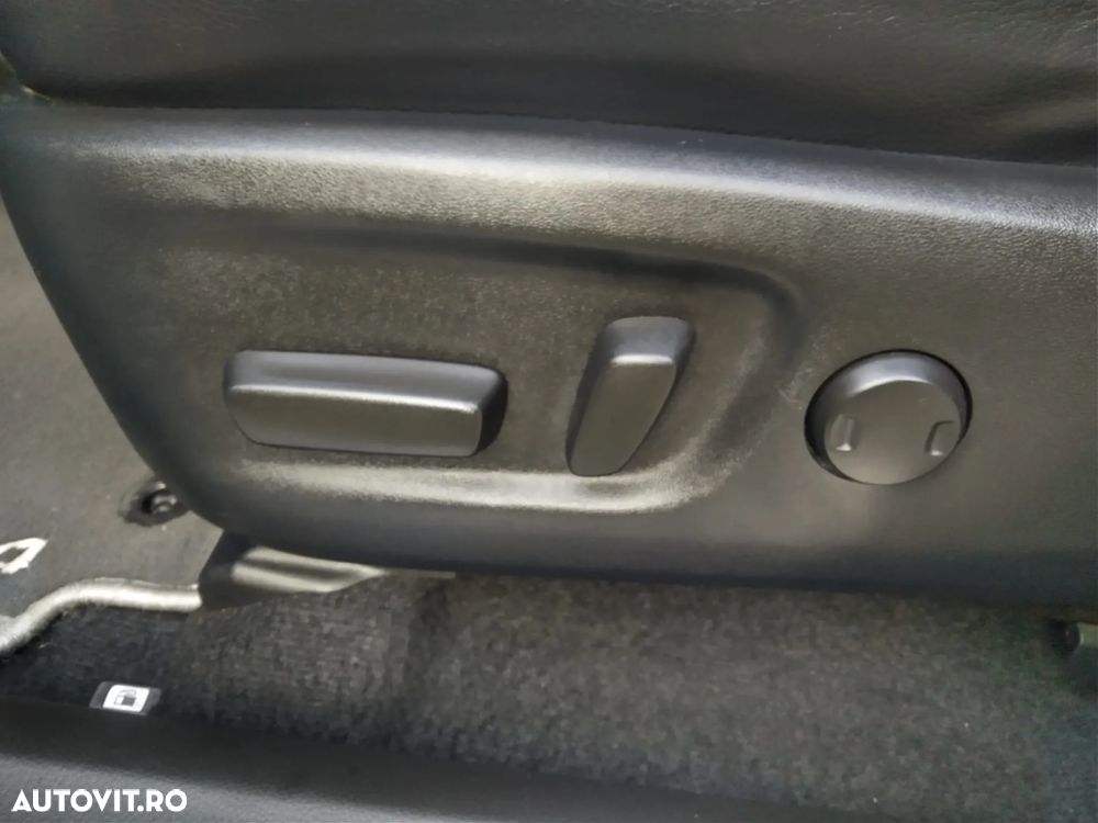 Toyota RAV4 2.5 4x4 Hybrid Style Selection - 29