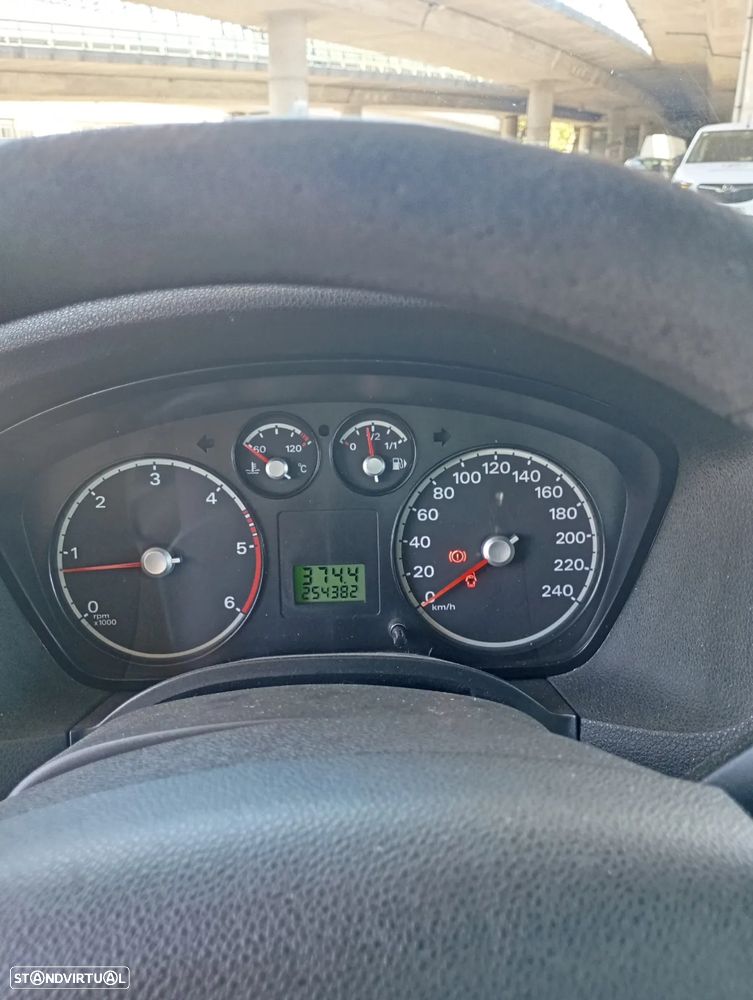 Ford Focus - 10