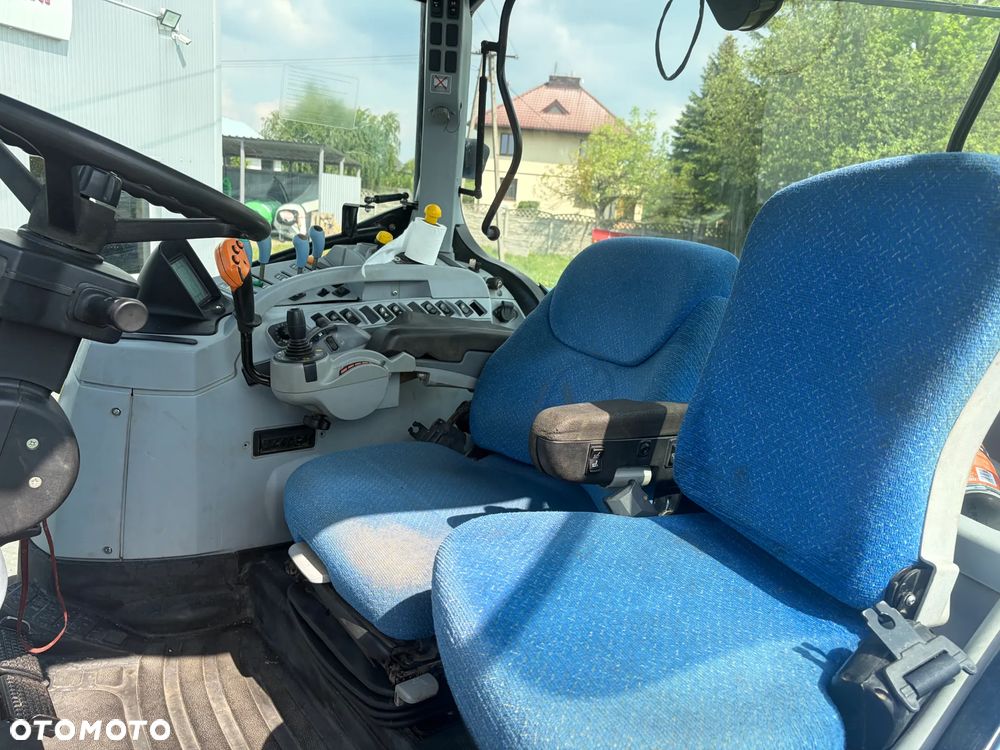New Holland T7050 - 8