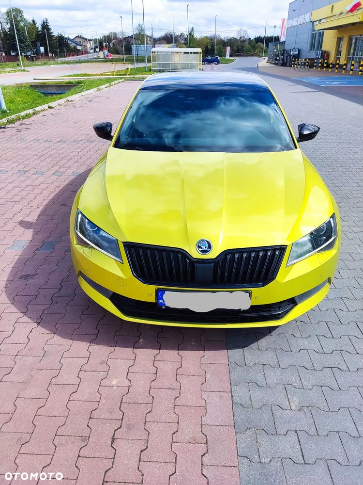Skoda Superb 2.0 TDI Sportline - 3