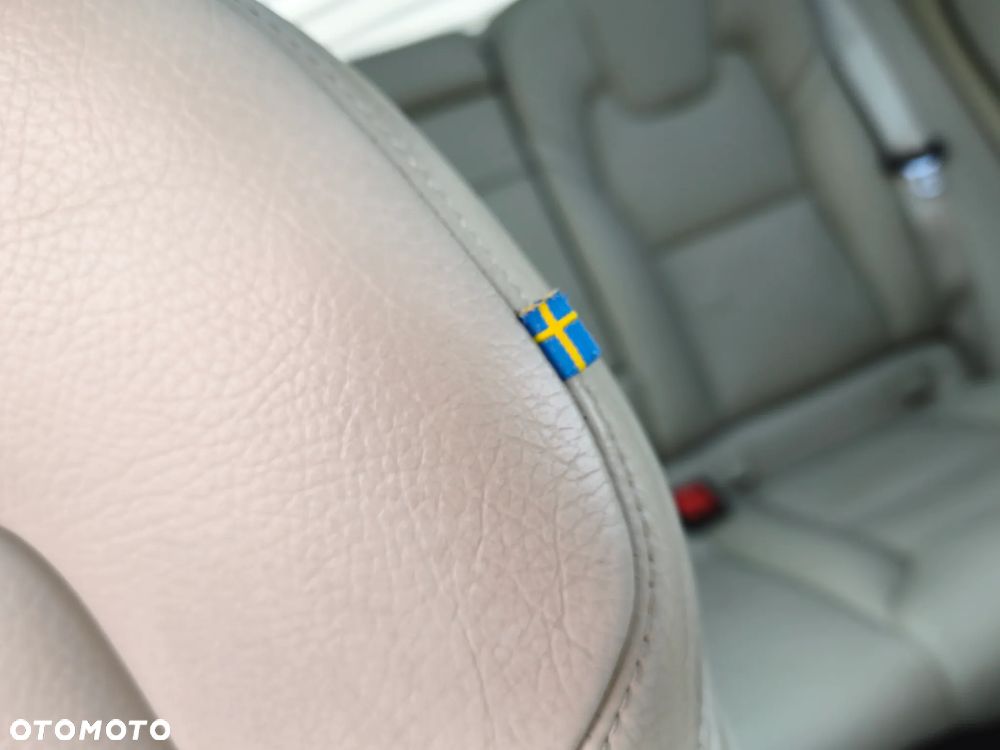 Volvo XC 60 T4 Inscription - 32