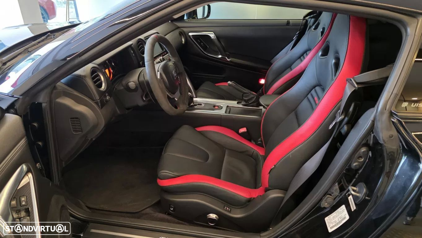 Nissan GT-R - 6
