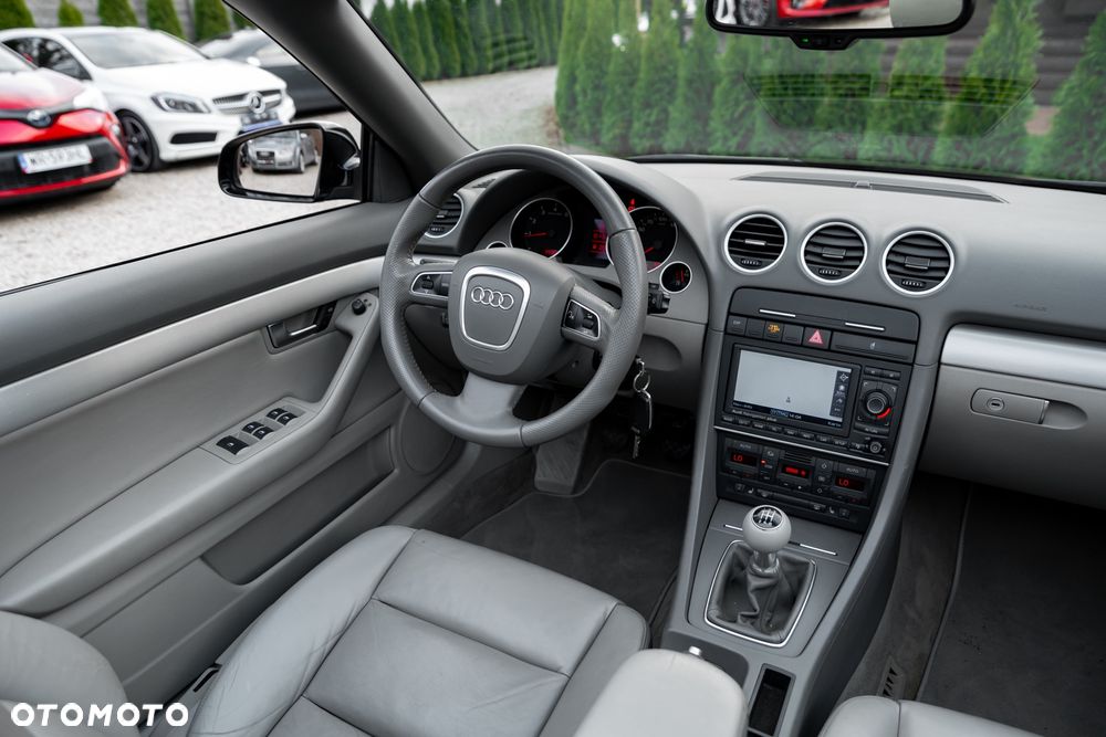 Audi A4 Cabrio 1.8 T - 32