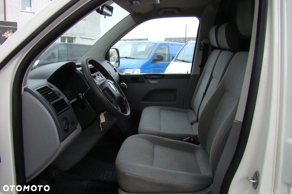 Volkswagen Transporter - 7