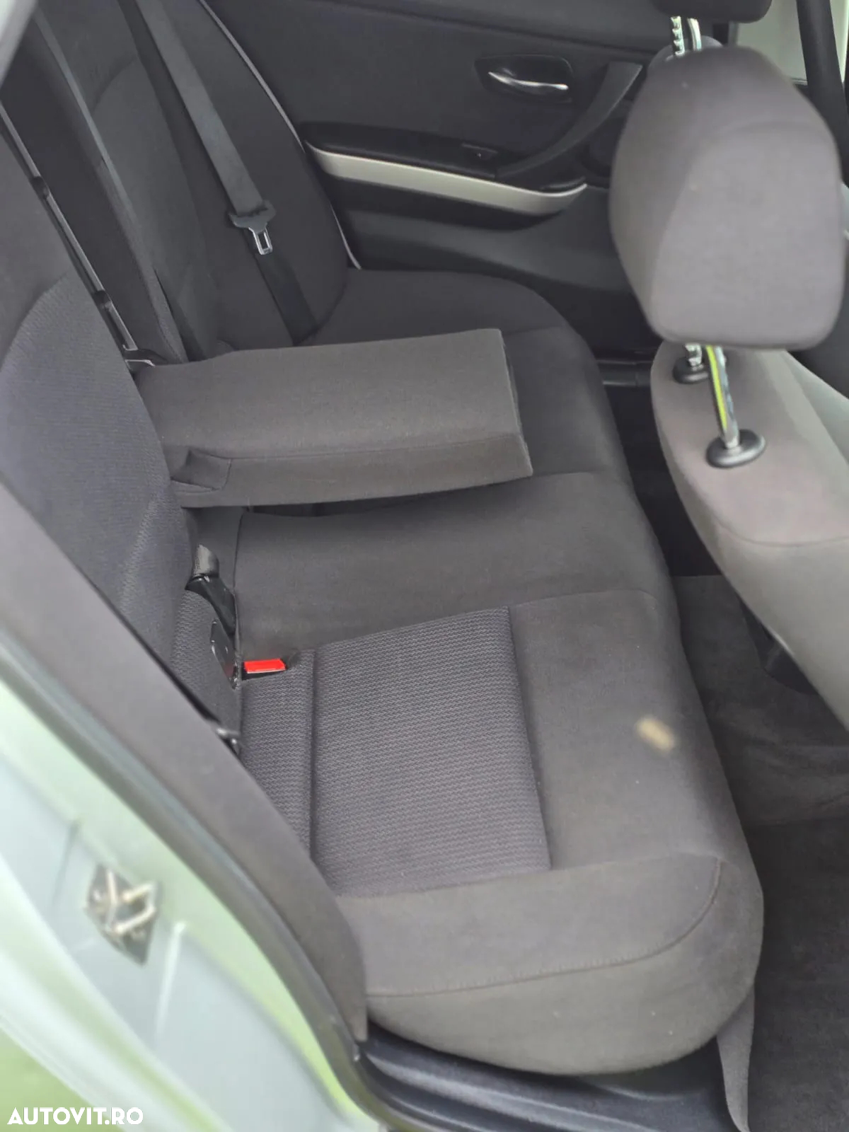 BMW Seria 3 320d DPF Touring Aut. - 16